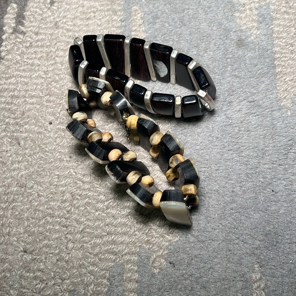 Set of two brown and cream colored bracelets - Picture 5 of 5